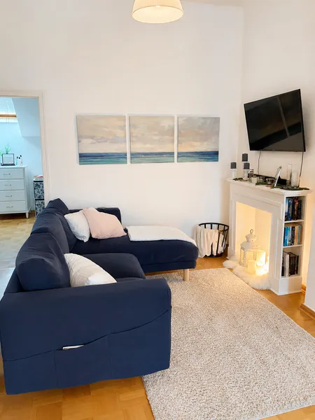 Voll möblierte 2-Zimmer-Wohnung mit Einbauküche & PKW Stellplatz — photo 1